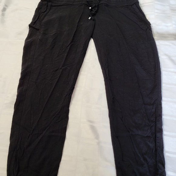 H&M MAMA MATERNITY WEAR BLACK PANTS SIZE MEDIUM WOMEN'S WEAR PREGNANCY COMFORT - Picture 4 of 15